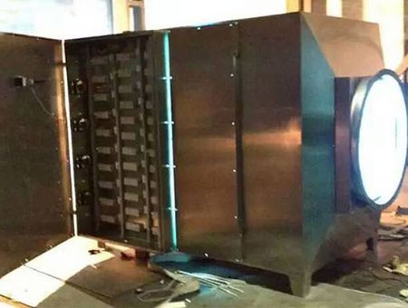 點(diǎn)擊查看詳細(xì)信息<br>標(biāo)題：光解催化氧化設(shè)備 閱讀次數(shù)：2698