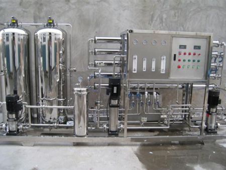 點(diǎn)擊查看詳細(xì)信息<br>標(biāo)題：反滲透設(shè)備 閱讀次數(shù)：3481